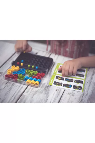 Smart Games IQ. Twist (ENG) IUVI Games