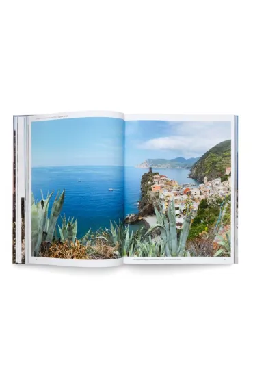 Wanderlust Mediterranean. Exploring Trails along the Mediterranean Sea - Cam  Honan