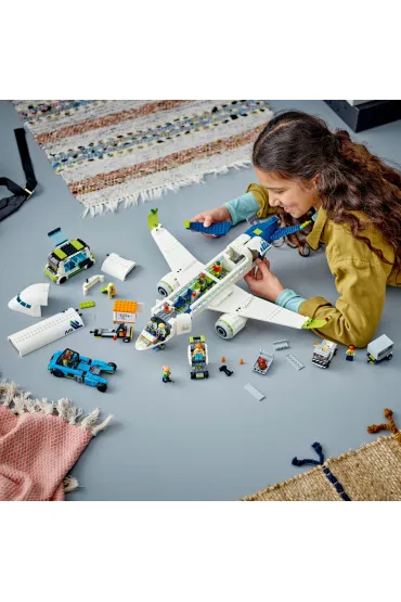 LEGO City Samolot pasa�erski 60367