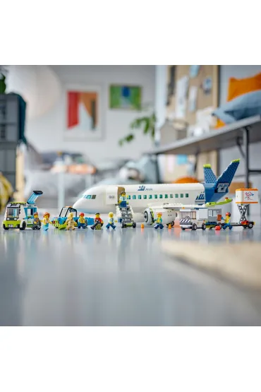 LEGO City Samolot pasa�erski 60367