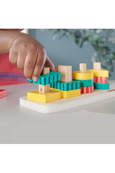 Fisher-Price. Drewniany sorter kszta�t�w Mattel