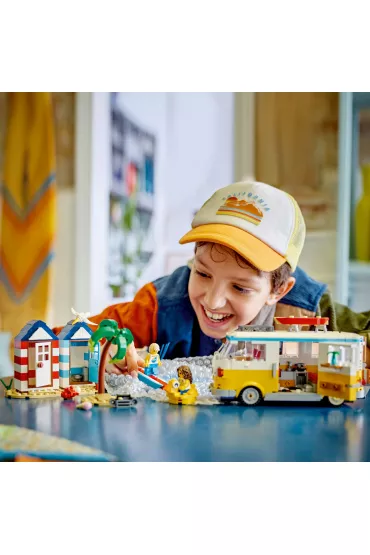 LEGO Creator Kamper na pla�y 31138