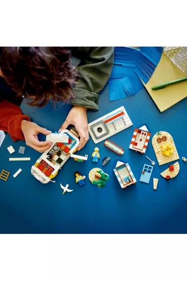 LEGO Creator Kamper na pla�y 31138