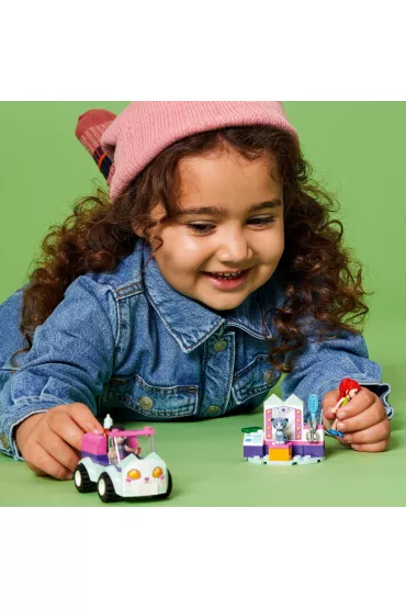 LEGO Friends Samoch�d do piel�gnacji kot�w 41439