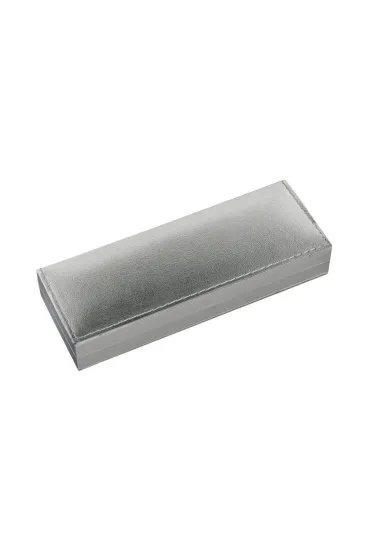 Titanum Etui z flokowan� wy�ci�k� srebrne