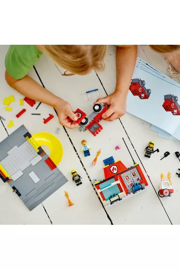 LEGO City Remiza straacka i wz straacki 60375