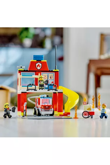 LEGO City Remiza straacka i wz straacki 60375