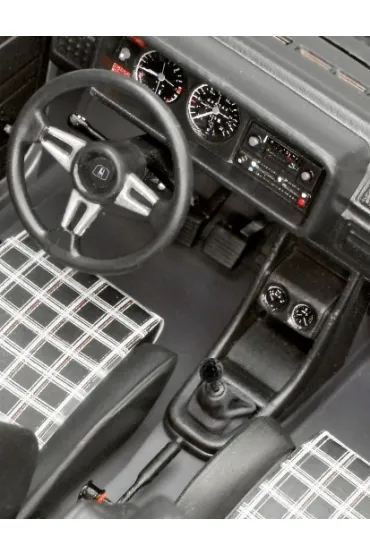 Pojazd 1:24 VW Golf 1 GTI Revell