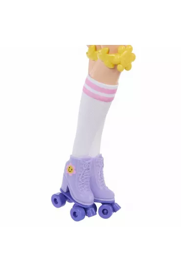 Barbie DreamBesties. Lalka Renee na wrotkach JFX99 Mattel