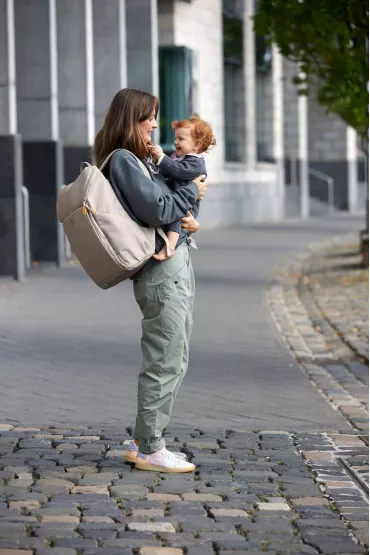 Lassig Green Label Plecak dla mam z akcesoriami Slender Up Backpack taupe beowy