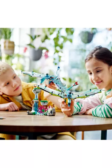LEGO Avatar Pierwszy lot na zmorze Jake'a i Neytiri 75572