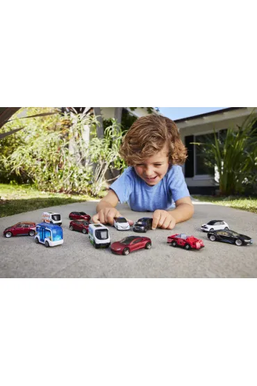 Matchbox Ma�y samochodzik mix Mattel