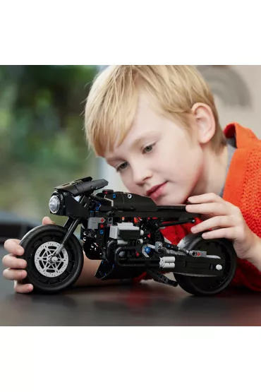 LEGO Technic BATMAN — BATMOTOR 42155