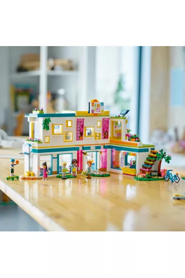 LEGO Friends Mi�dzynarodowa szko�a w Heartlake 41731