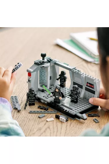LEGO Star Wars Atak mrocznych szturmowc�w 75324