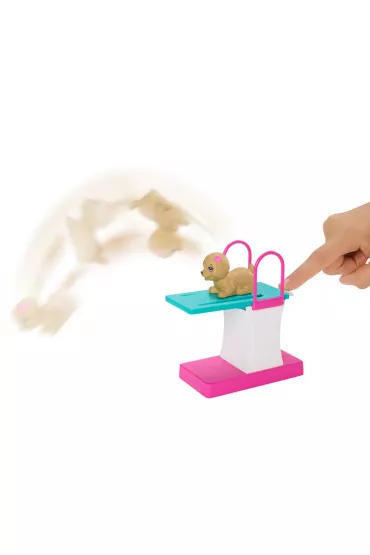 Barbie Dreamhouse Adventures Zestaw Lalka P�ywaczka z pieskiem Mattel