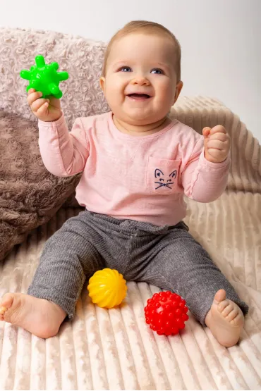 Sensorki Tullo Pi�ki sensoryczne 4 szt. bez dziurki