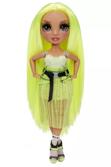 Rainbow High Fashion. Karma Nichols Mga Entertainment