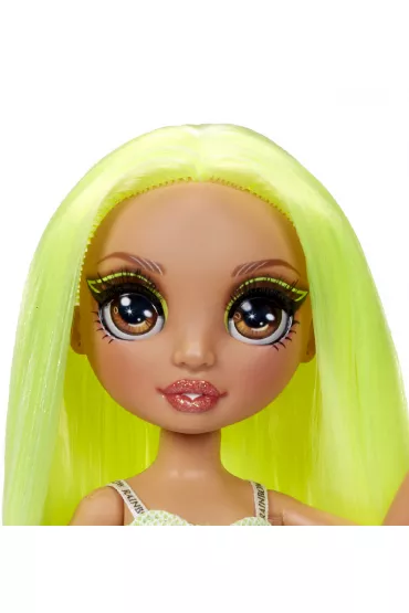 Rainbow High Fashion. Karma Nichols Mga Entertainment