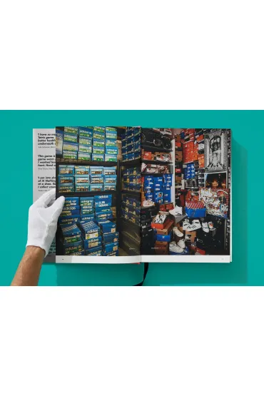 Sneaker Freaker. World`s Greatest Sneaker Collectors - Simon Wood