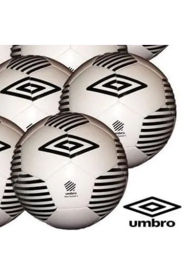 Pi�ka no�na umbro czarna 370G Sdm
