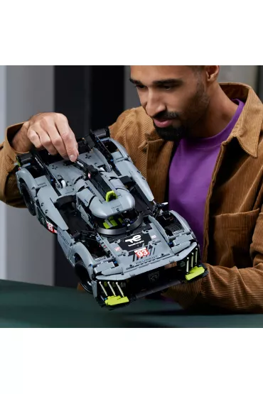 LEGO Technic PEUGEOT 9X8 24H Le Mans Hybrid Hypercar 42156