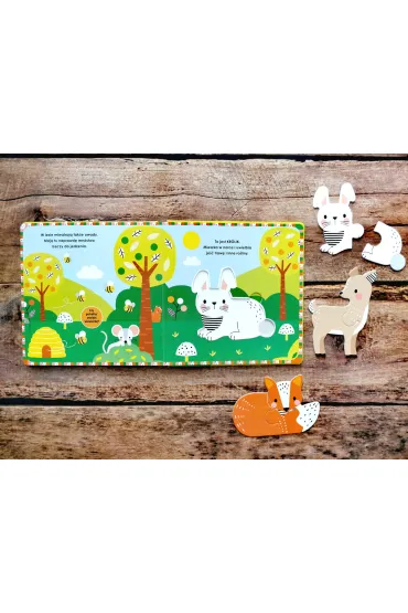 W lesie. Akademia m�drego dziecka. Uk�adam puzzle - Rebecca  Weerasekera
