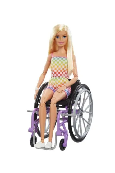 Barbie Fashionistas. Na w�zku str�j w kratk� HJT13 Mattel
