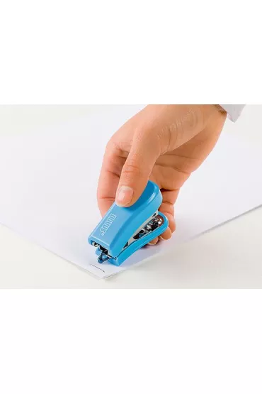 Novus Zszywacz mini b��kitny + zszywki 24/6