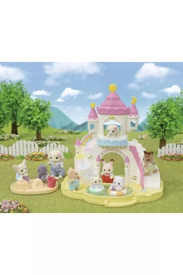 Sylvanian Families Przedszkole Plac zabaw z basenem 5746