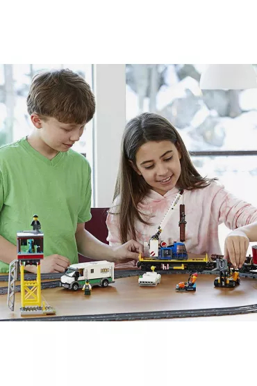 LEGO City Pocig towarowy 60198