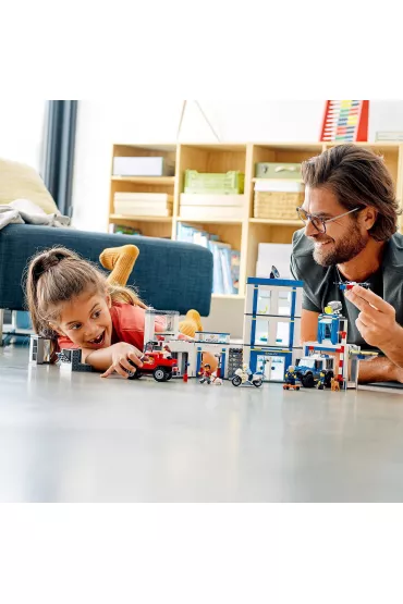 LEGO City Posterunek policji 60246