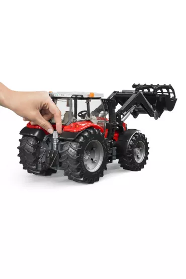 Traktor Massey Ferguson 7600 z �adowarka czo�ow� Bruder