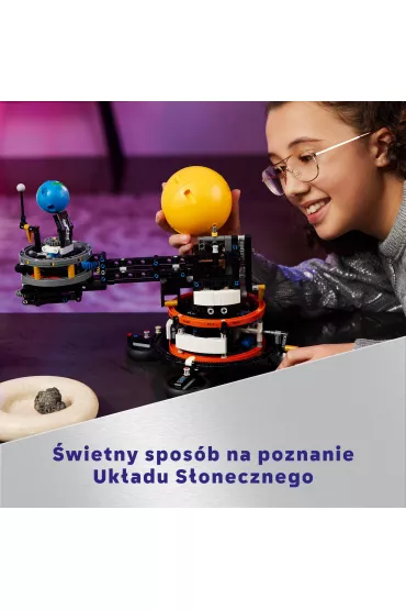 LEGO Technic Planeta Ziemia i Ksiyc na orbicie 42179