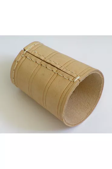 Kubek do gry w ko�ci /84 mm