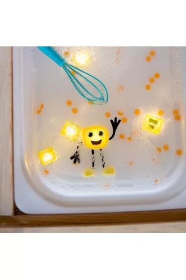 Glo Pals Posta� do k�pieli Alex - zestaw z dwiema kostkami sensorycznymi �wiec�cymi w wodzie