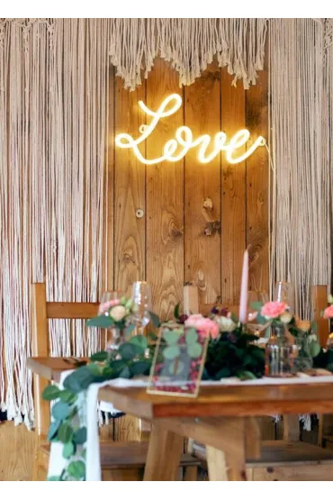 PartyDeco Neon led Love bia�y 61x27.4 cm