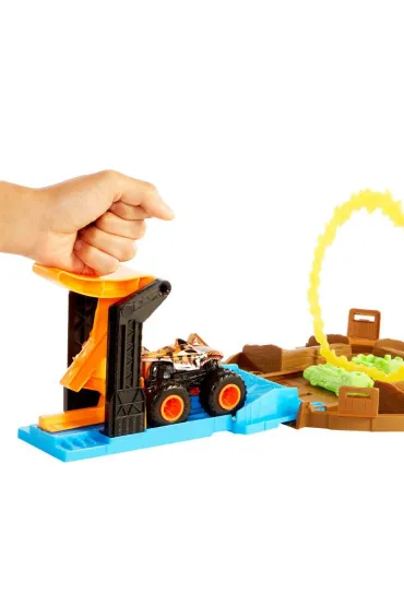 Hot Wheels. Monster Trucks Opona - Kaskaderska arena Zestaw GVK48 Mattel