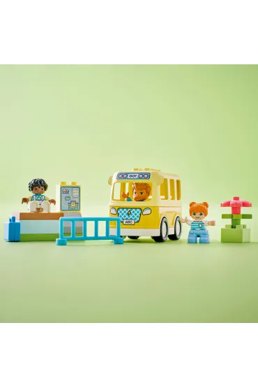 LEGO DUPLO Przeja�d�ka autobusem 10988