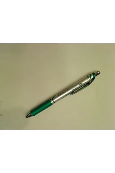 Pentel Pi�ro kulkowe EnerGel automat. 0.7 mm BL77-D ziel