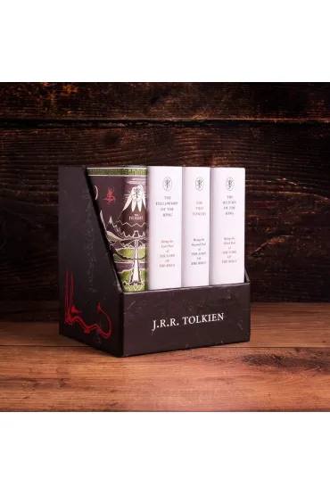 The Hobbit & The Lord of the Rings Gift Set: A Middle-earth Treasury: J. R. R. Tolkien (Pocket versions- Boxed) - J. R. R. Tolkien
