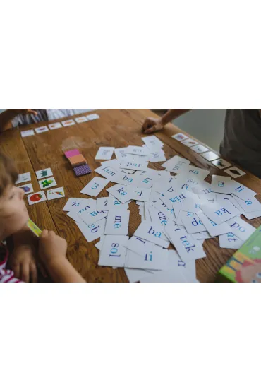 Sylaby. Uk�adanka edukacyjna Adamigo