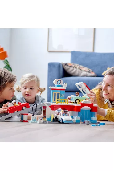 LEGO DUPLO Parking pi�trowy i myjnia samochodowa 10948