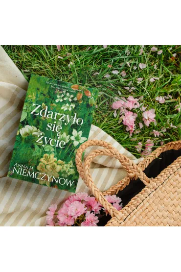 Zdarzy�o si� �ycie - Anna H. Niemczynow