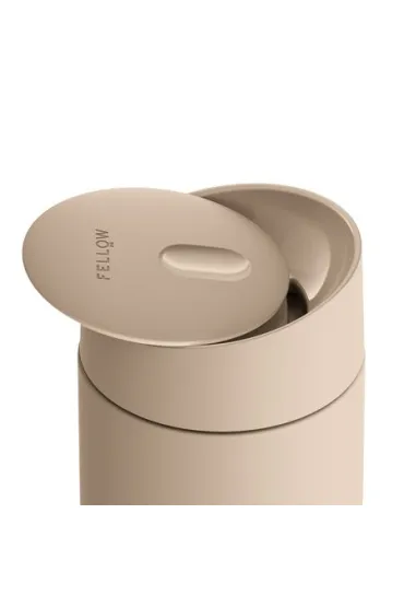 Fellow Kubek termiczny Carter Slide Mug Piaskowy 473 ml