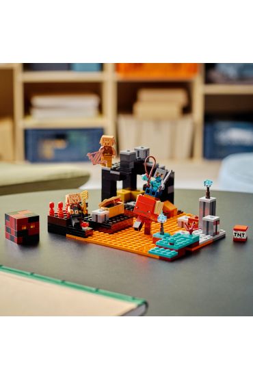 LEGO Minecraft Bastion w Netherze 21185