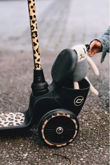 Hulajnoga tr�jko�owa balansowa z zamykanym schowkiem 2-5 lat Leopard Scootandride