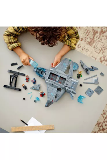LEGO Marvel Quinjet Avengersw 76248