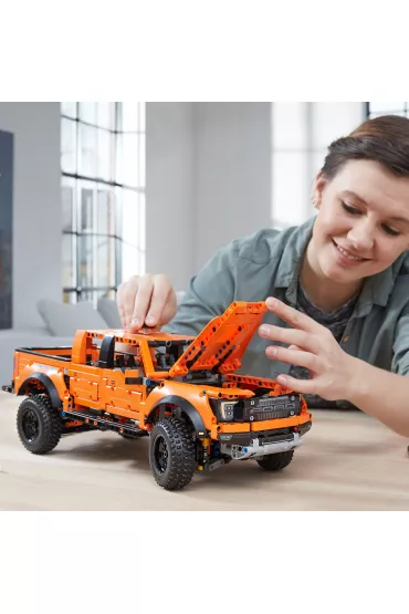 LEGO Technic Ford F-150 Raptor 42126