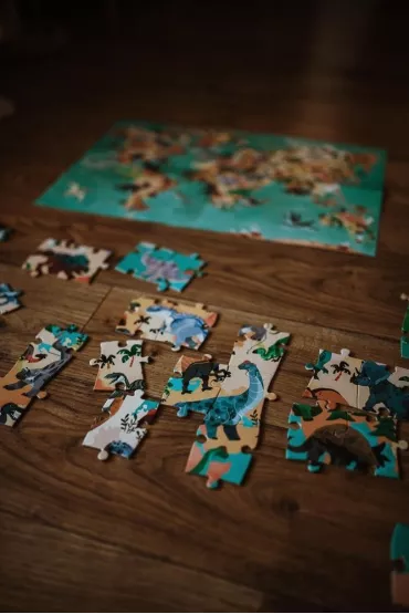 Puzzle edukacyjne z figurkami 3D Dinozaury 6+ Janod